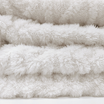 Άσπρο γενικό Velveteen Shu βελούδου ύφασμα 270 GSM μαλακό Sherpa για τις χειμερινές πυτζάμες
